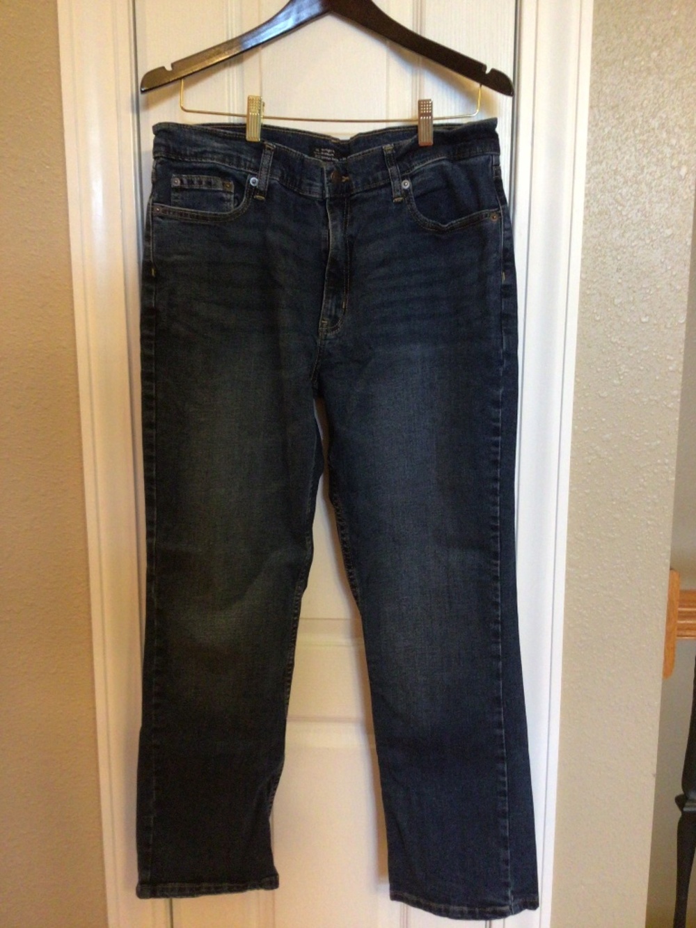 Dark Blue Wranglers Size 36” x 30” Zipped Jeans